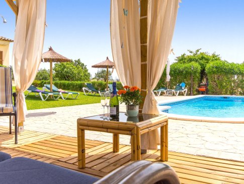 Blick aus dem Pool-Pavillon, Finca Can Cocou, Can Picafort