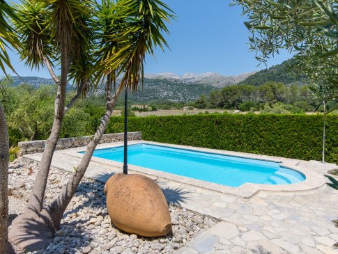 Pool mit Blick ins Umland, Finca Na Garrovera, Pollensa