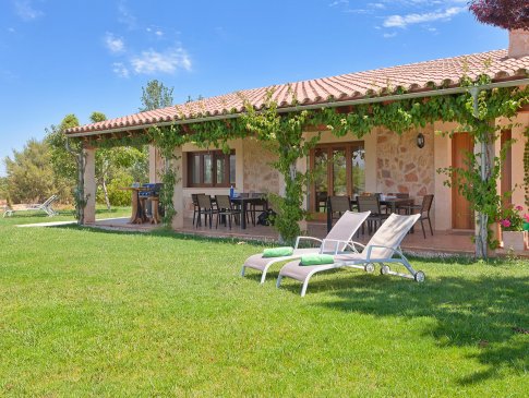 Viel Grün ums Haus, Finca Pavo, Muro