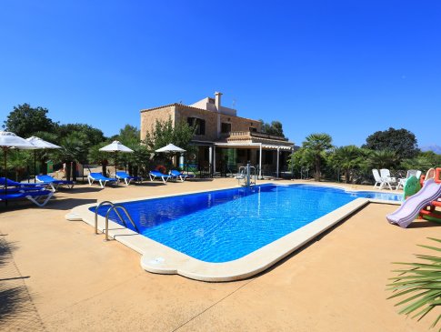 Poolbereich mit Kinderrutsche, Finca Sa Palmaria 2, Playa de Muro, Can Picafort