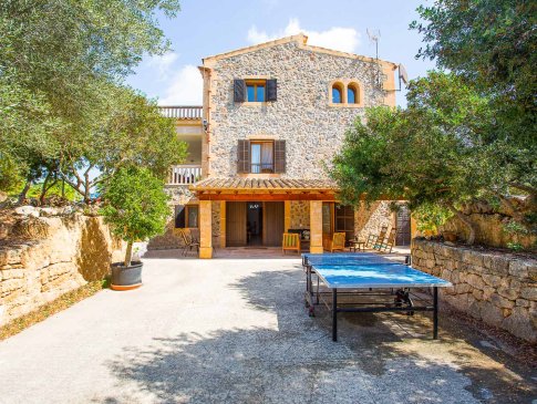 Tischtennisplatte vor dem Haus, Finca Sa Pedrera, Playa de Muro, Can Picafort