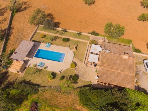 Vogelperspektive auf Finca Alou, S'Horta