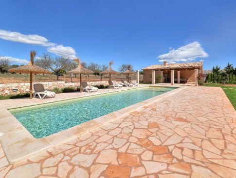 Poolbereich mit BBQ-Haus, Finca Son Duri, Porto Petro