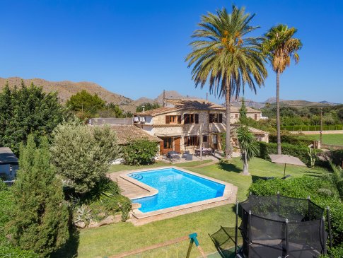 Blick auf das Anwesen der Finca Les Murteretes, Pollensa