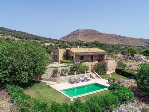 Eingebettet in Hügeln der Serra de Llevant, Finca Calma, Sant Llorenc
